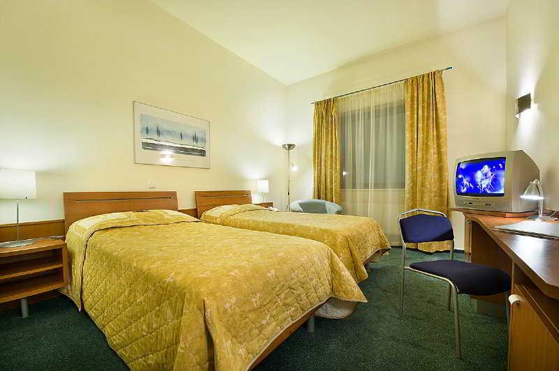 Ramada Airport Hotel Praga