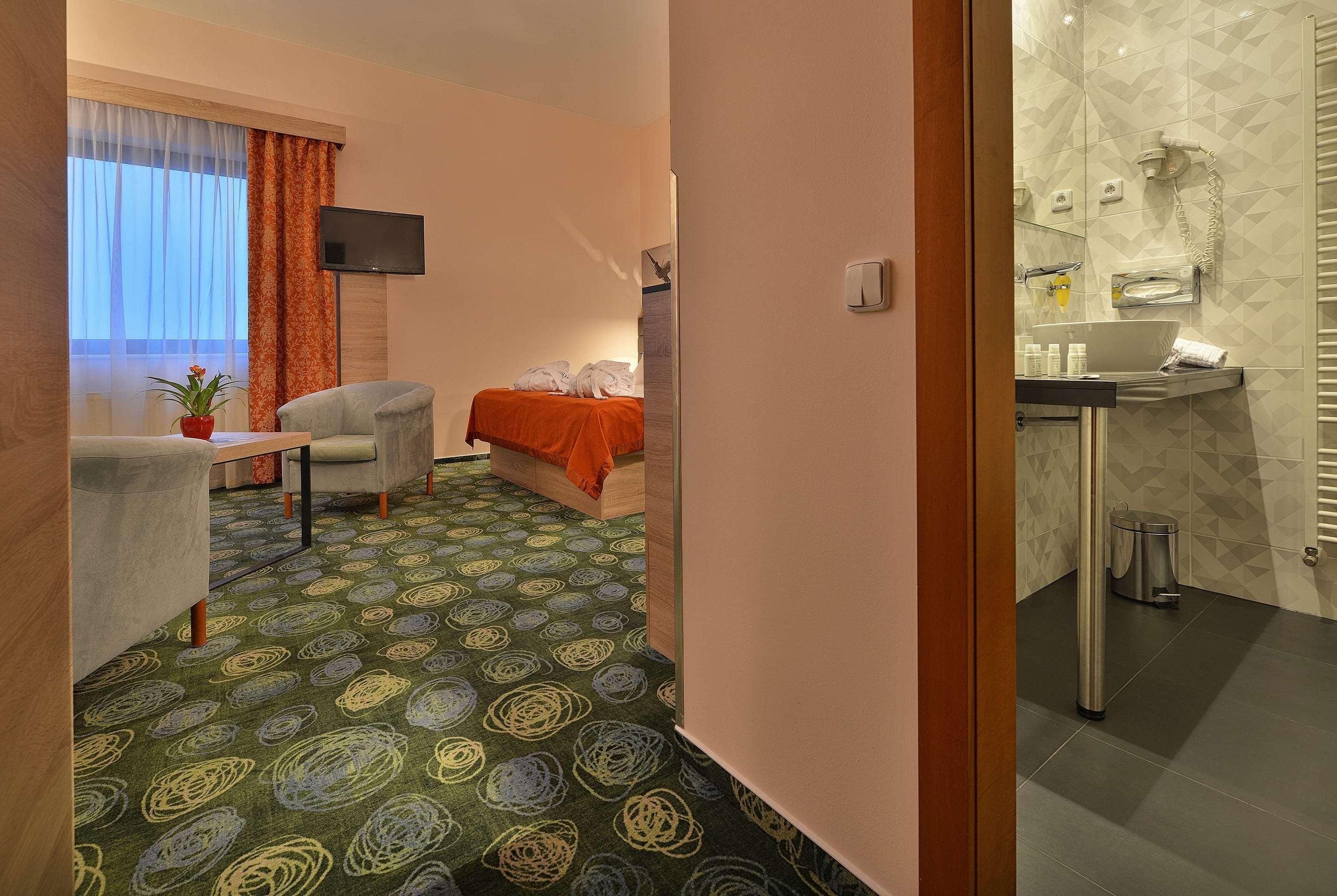 Ramada Airport Praga